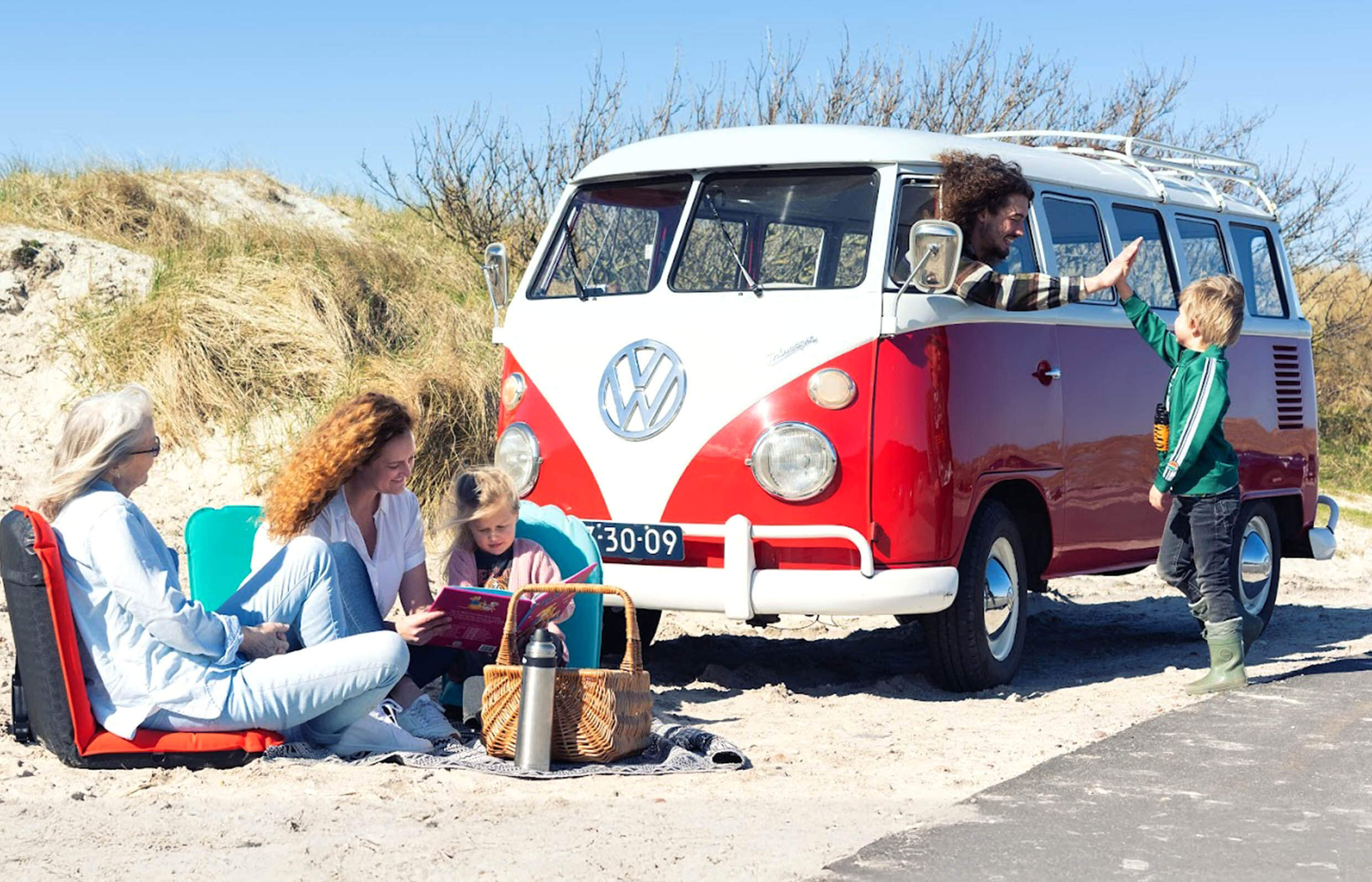 DVWB Header slider T1 BUSJES1