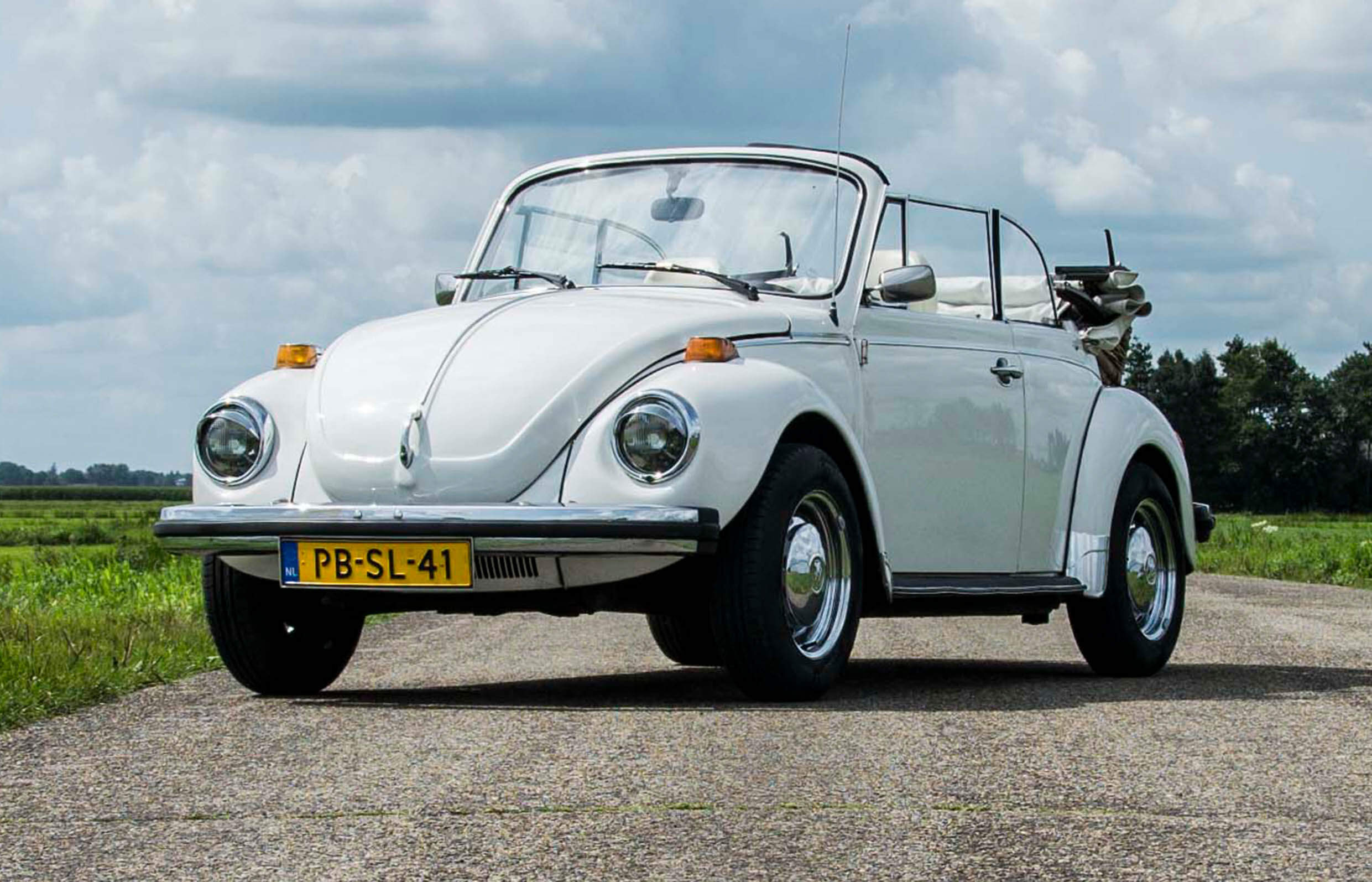 DVWB CABRIO VW Kever Miss White2 Header slider