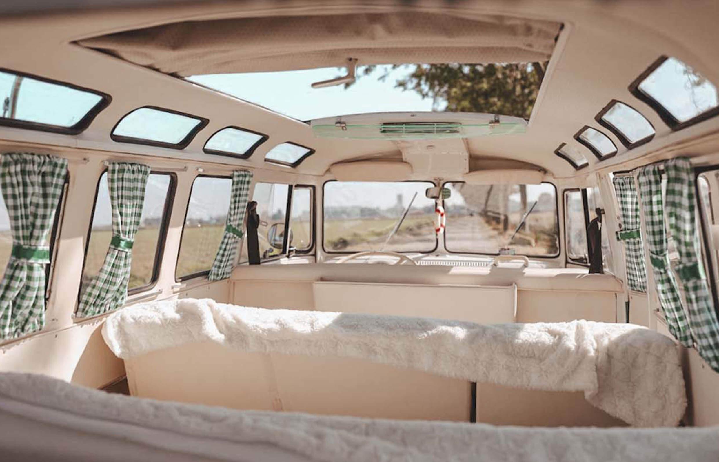 T1 VW bus Mr Pistache2 Header slider