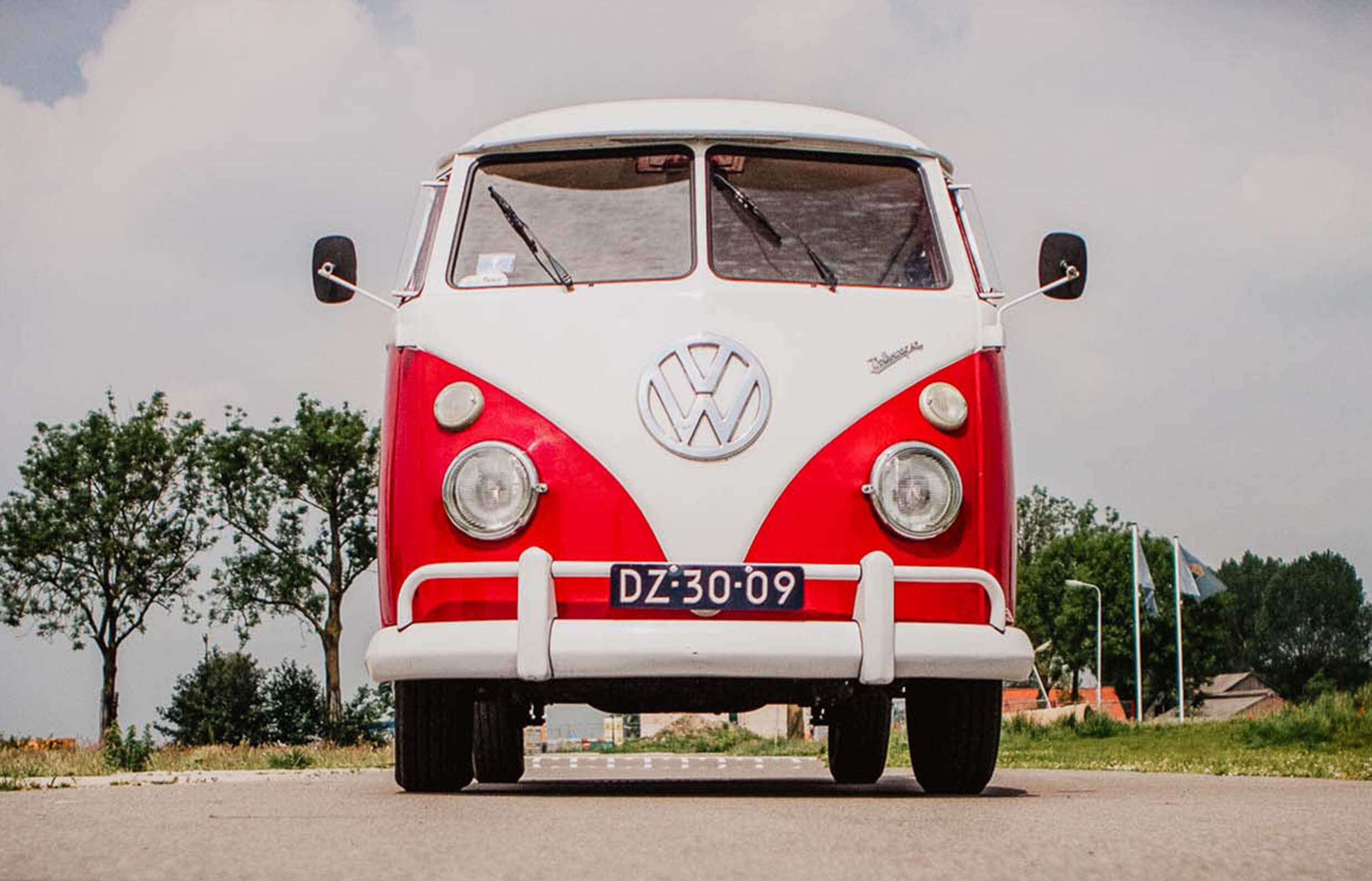 DVWB T1 VW bus Red Velvet2 Header slider